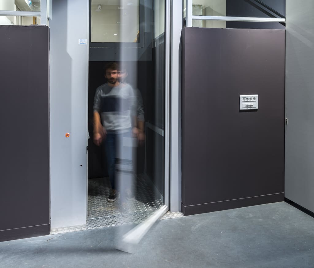 Découvrez les tarifs du Muséum de Bordeaux - sciences et nature. Un ascenseur a été installé au sous-sol pour accéder aisément aux expositions temporaires du Muséum de Bordeaux.